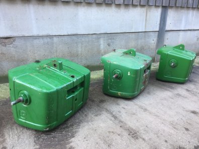 John Deere 900KG big pack weight block, used