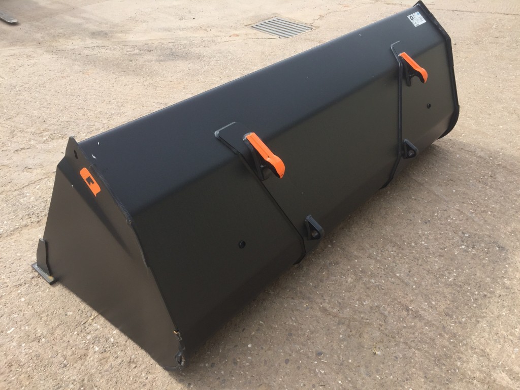 Quicke 215GM bucket, new, 7ft wide, Euro hooks