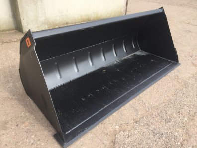 Quicke 215GM bucket, new, 7ft wide, Euro hooks