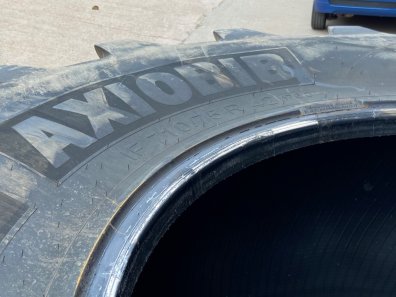 2x 710/75/42 60% + 2x 650/65/34 35-40% Michelin Axiobib tyres