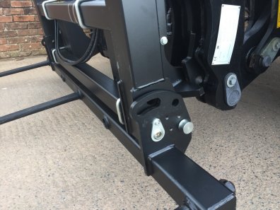 new Quicke bale grab XL plus, bolt on hooks, top grab, adjustable height, hinged floating base and fold down legs, 3x base tines + 2x side tines, this grab will pick up 3x 120x90 bales