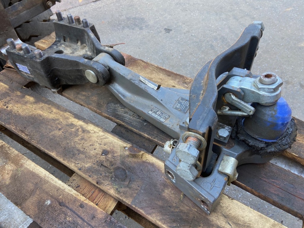 Scharmuller K80 ball hitch, taken off 2018 Fendt 939