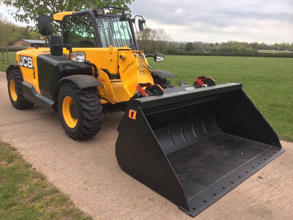 Quicke 200GM+ bucket, new, JCB Q fit bolt on hooks, 6ft 6 wide, optional bolt on cutting edge