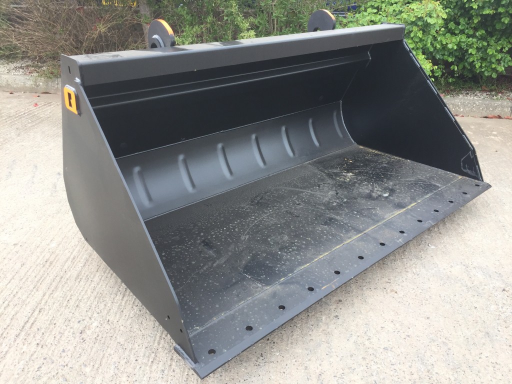 Quicke 200GM+ bucket, new, JCB Q fit bolt on hooks, 6ft 6 wide, optional bolt on cutting edge