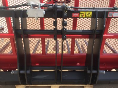 Albutt B809PPHX push off buckrake, new, 9ft wide, 11x hardox tines + 4x KV side tines, three point linkage brackets