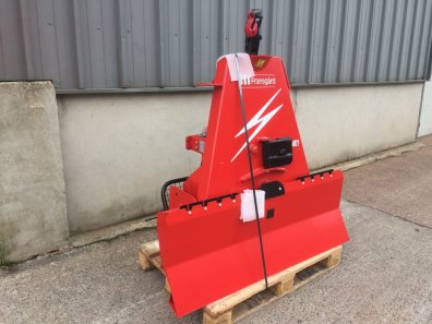 Fransgard V-4021 4 ton timber winch, new, cable drum, locking latch with tension bracket, protective screen, chain and accessories holder, dozer blade with wide towing bar