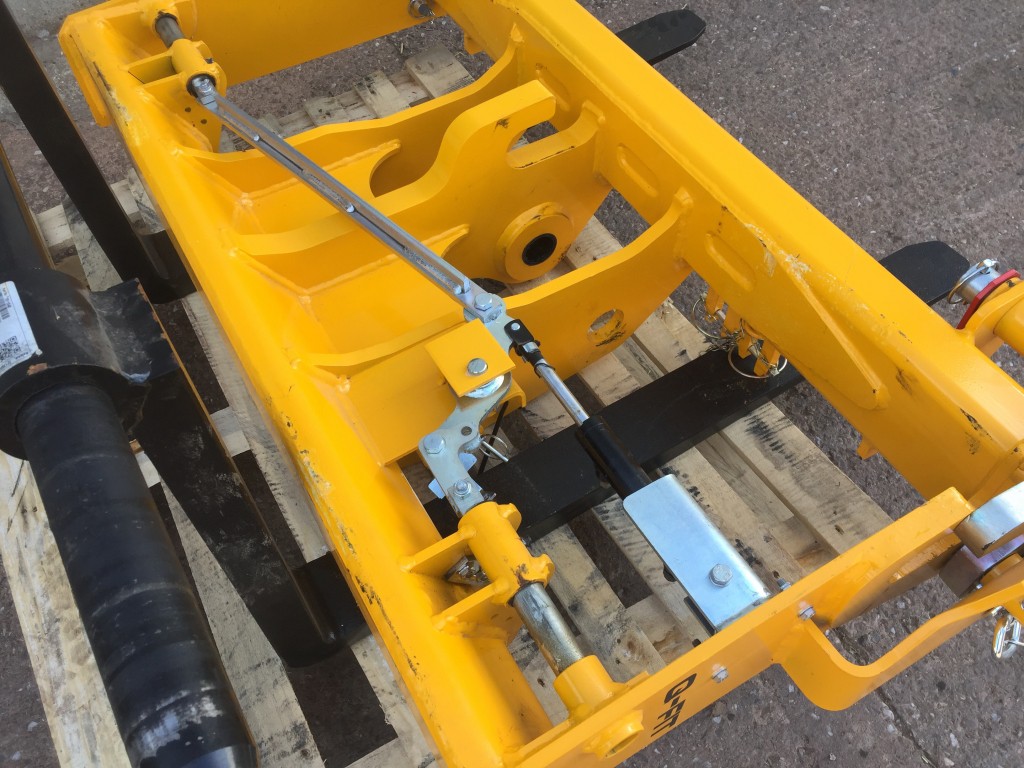 JCB 542-70 Q-fit carriage with pallet tines, taken off 2021 machine, as new, hydraulic locking