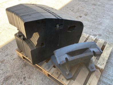 16x New Holland 100kg front weights, C/W NH T8.420 front weight frame, front hitch