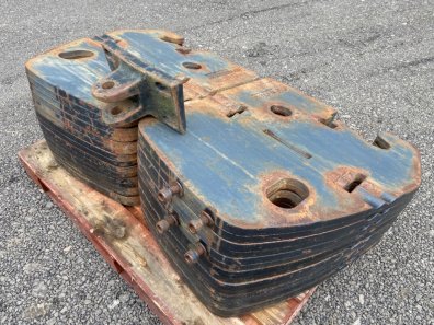 16x New Holland 8000 series 110kg front weights, C/W front hitch