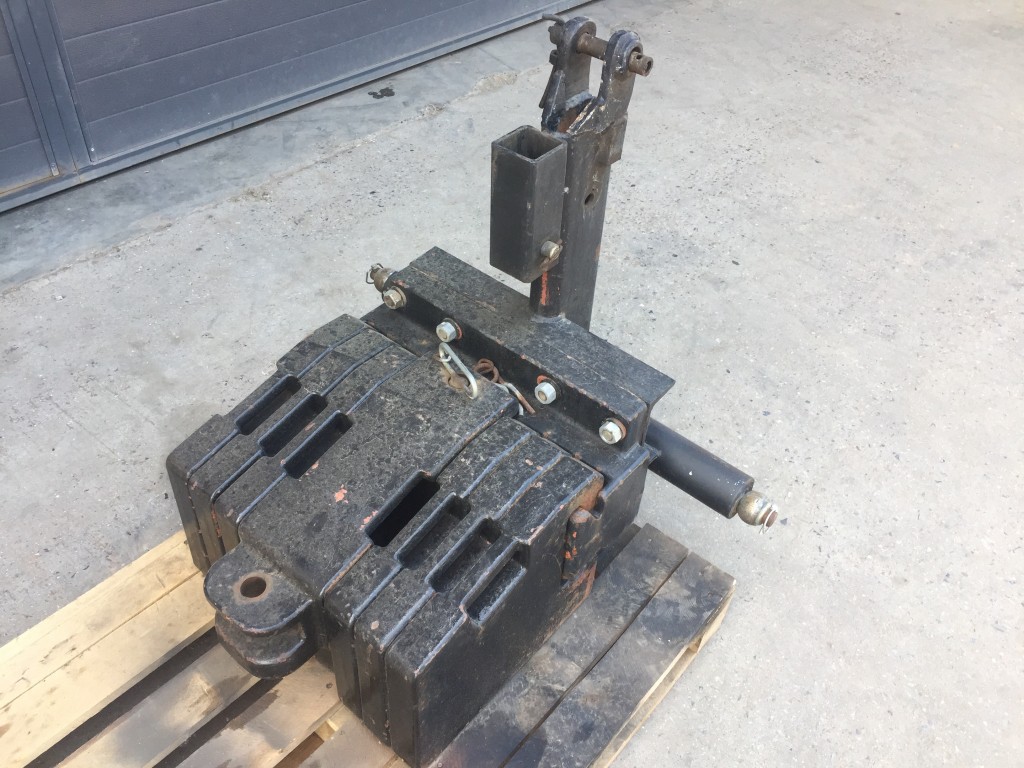 Case tractor weights complete with tow weight and linkage frame