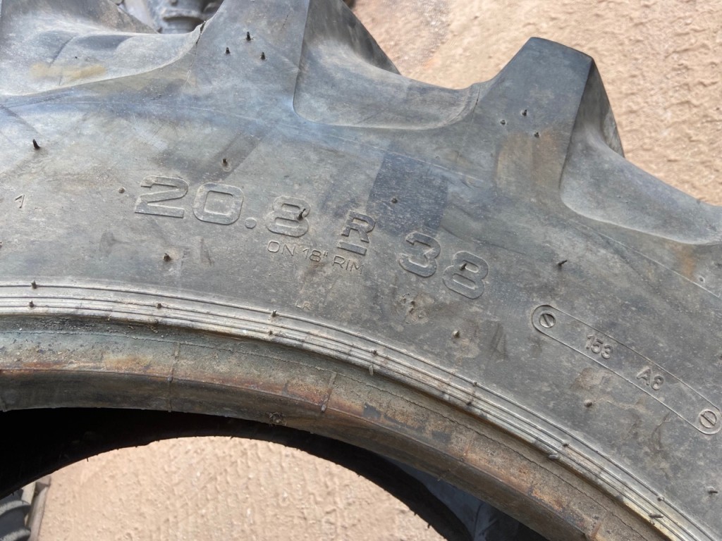 2x 20.8/38 Taurus tyres 80%