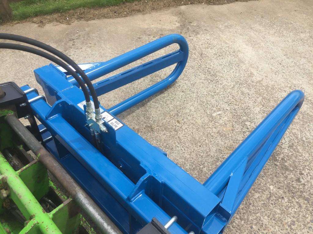 Albutt F450 bale handler, new, bolt on pin and cone hooks