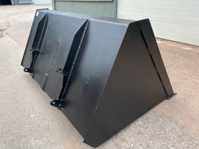 large Slewtic grain bucket with pin and cone brackets, recent new weld on cutting edge