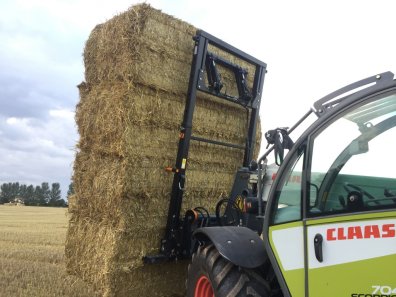 Quicke bale grab XL plus, Ex demo, Bolt on kramer/Claas scorpion hooks, top grab, adjustable height, hinged floating base with fold down legs, 2x base tines + 2x side tines