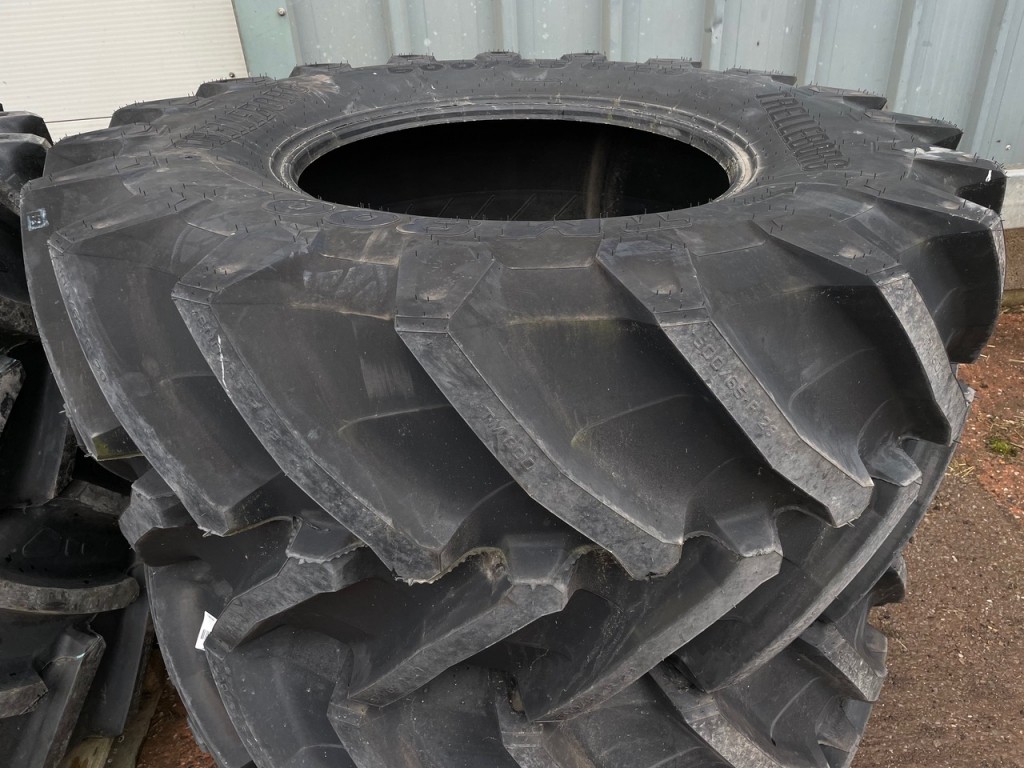 2x 650/65/42 + 2x 600/65/28 new Trelleborg tyres