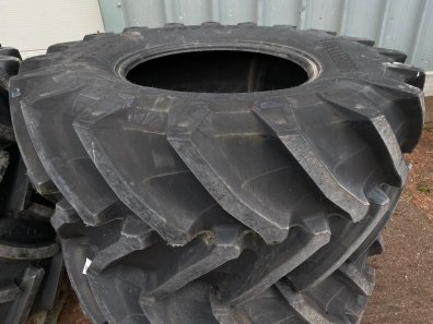 2x 650/65/42 + 2x 600/65/28 new Trelleborg tyres