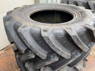 2x 710/70/38 + 2x 600/65/28 new Leao tyres