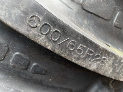 2x 710/70/38 + 2x 600/65/28 new Leao tyres