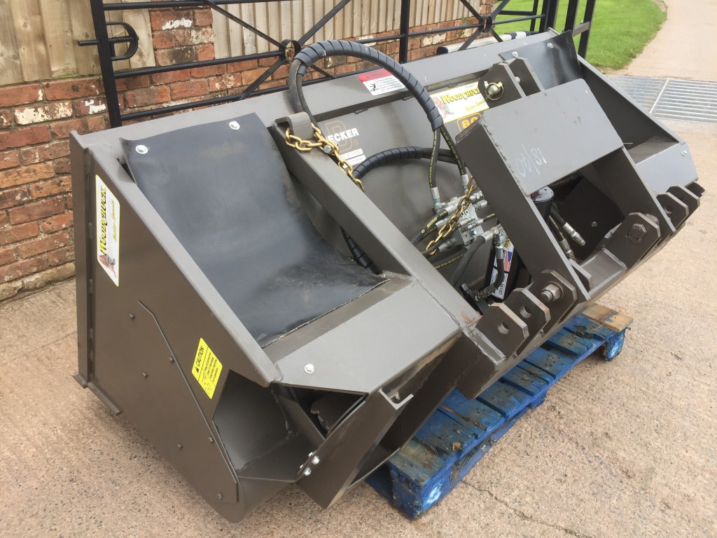 new Woodchuck 80 ST1 bedding dispenser, 1 cube capacity, left/right hand discharge, 3 point linkage system with tipping ram