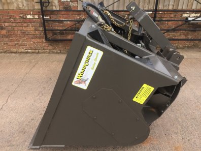 new Woodchuck 80 ST1 bedding dispenser, 1 cube capacity, left/right hand discharge, 3 point linkage system with tipping ram