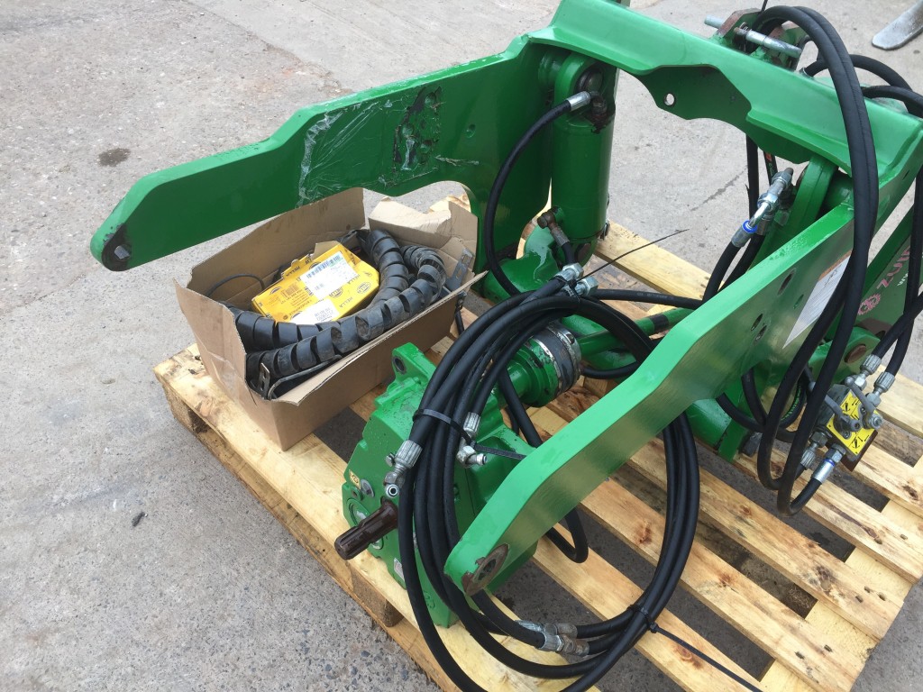 Zuidberg front linkage to fit John Deere 20/30 series 6 cylinder tractors, 2012, complete with front PTO kit, 3.5 ton lift, little use