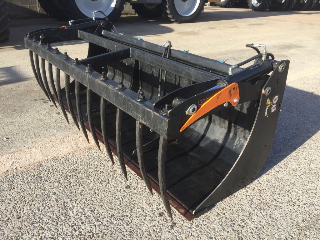Quicke 230 Multibenne, 2020, 7ft 6 wide, Euro hooks and hoses
