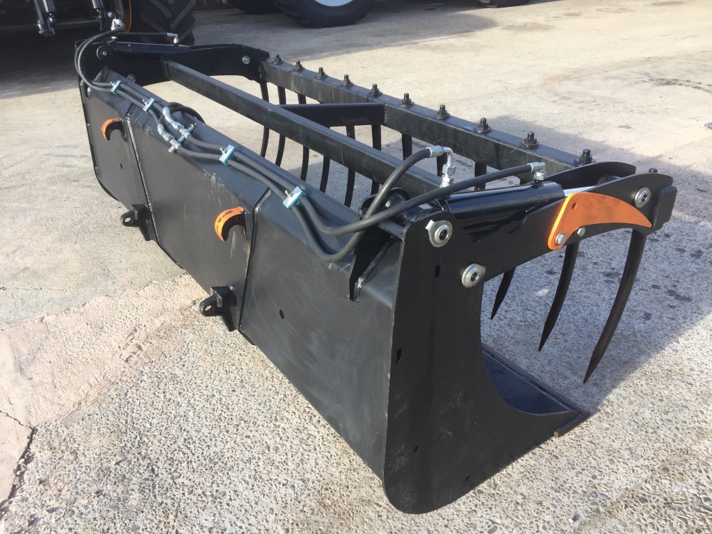 Quicke 230 Multibenne, 2020, 7ft 6 wide, Euro hooks and hoses