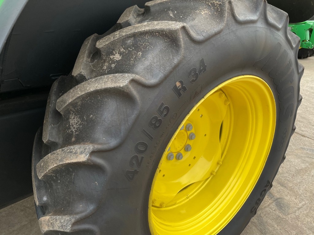 2x 16.9/34 + 2x 13.6/24 50-60% Mitas tyres fitted to John Deere rims