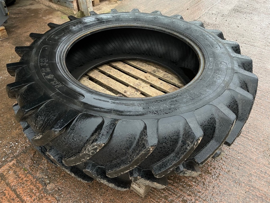 1x Uniroyal 18.4/38 tyre 80-90%