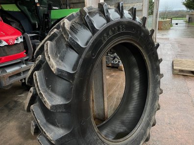1x Uniroyal 18.4/38 tyre 80-90%