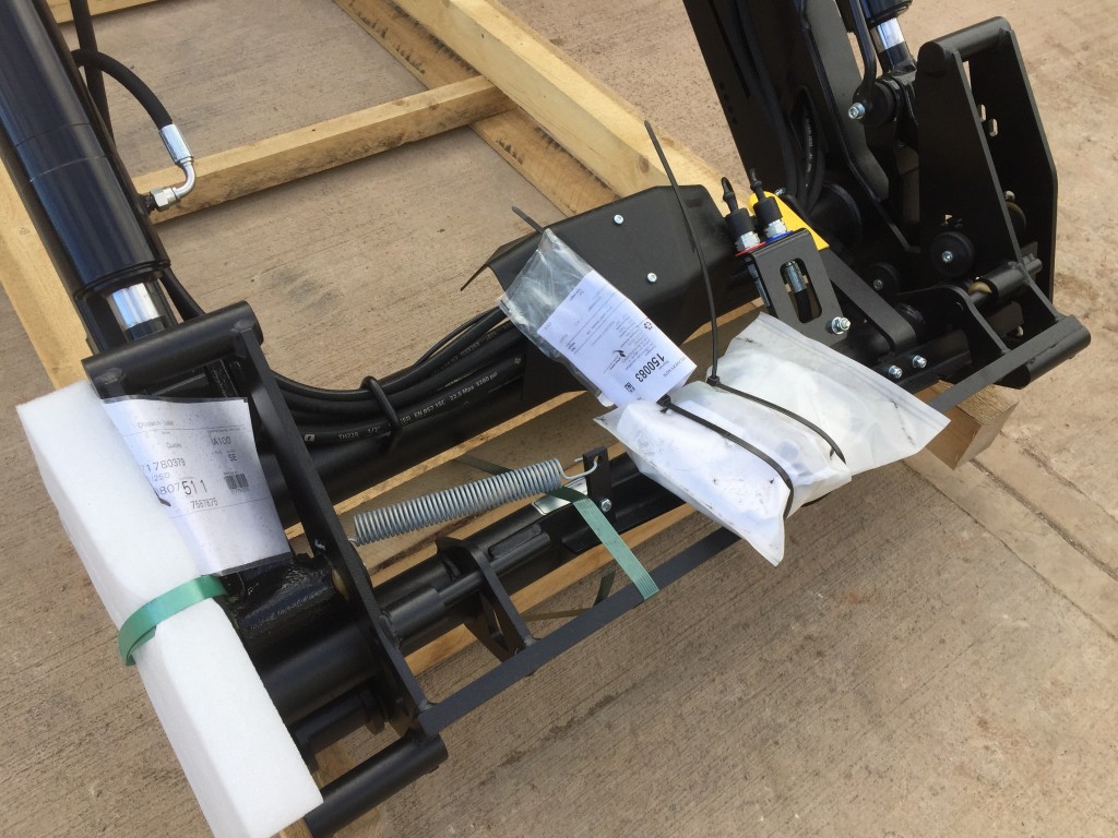 new Quicke X5s loader boom, Euro carriage, soft ride suspension, third service, self levelling, this boom would suit 70hp - 120hp 4 cylinder tractor