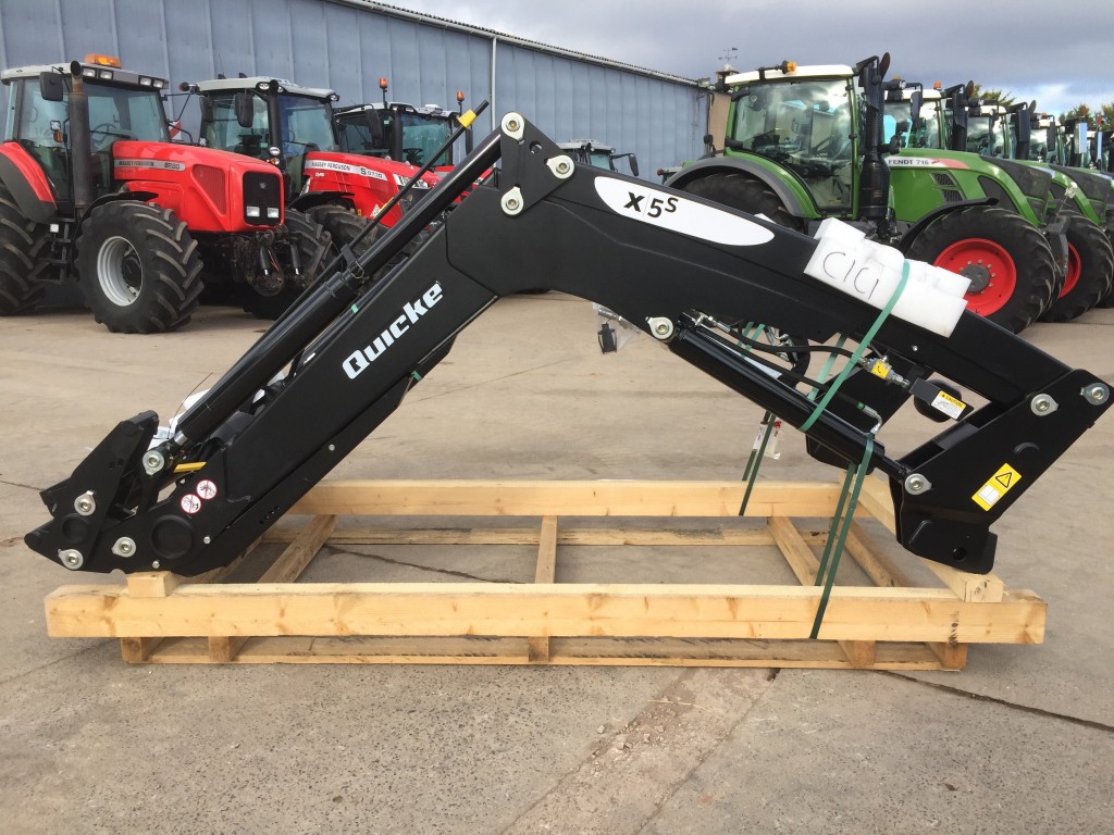 new Quicke X5s loader boom, Euro carriage, soft ride suspension, third service, self levelling, this boom would suit 70hp - 120hp 4 cylinder tractor