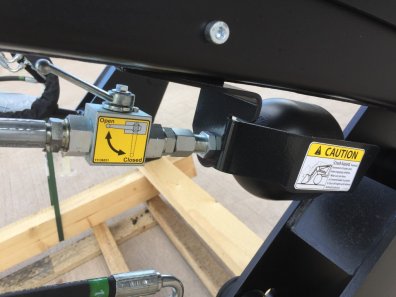 new Quicke X5s loader boom, Euro carriage, soft ride suspension, third service, self levelling, this boom would suit 70hp - 120hp 4 cylinder tractor
