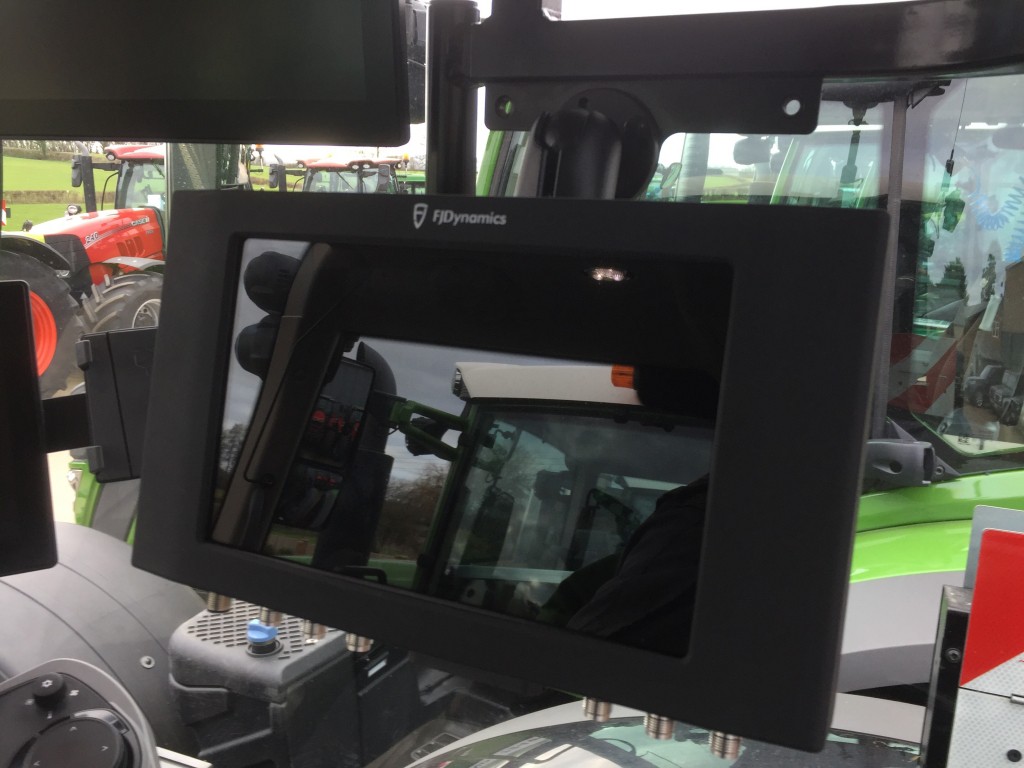 FJDynamics auto steer GPS kit, compatible with tractors, combines and sprayers, electric steering wheel with boss, 10" screen with ram mounts included, up to 2.5cm accuracy, RTK subscription/base station available