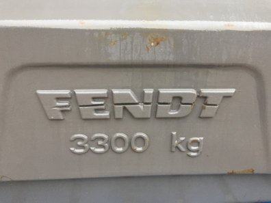 Fendt 3300kg weight block, complete with drawbar holder, Cat 3 pins