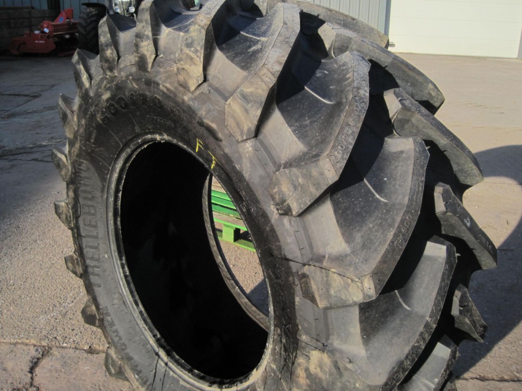1x new 600/70/30 Trelleborg tyre