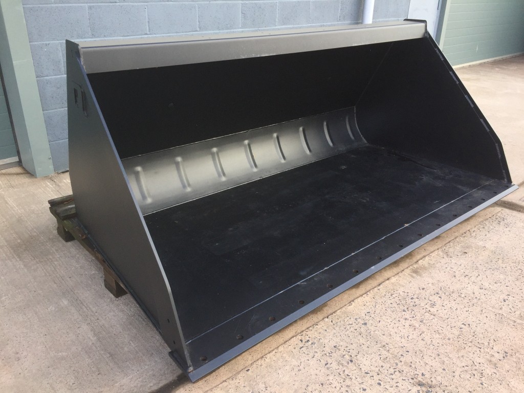 Quicke 240GLhhh Bucket, new, 7ft 6 wide, choice of bolt on hooks, optional bolt on cutting edge, 1.7 cube