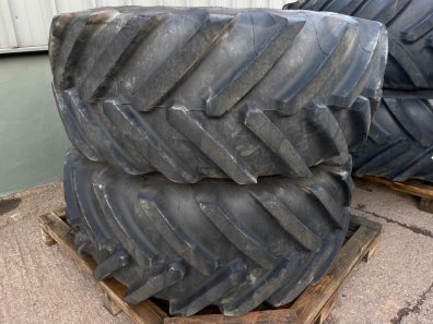 2x 710/85/38 + 2x 650/75/30 80% Michelin tyres, fitted to Fendt 900 series wheels