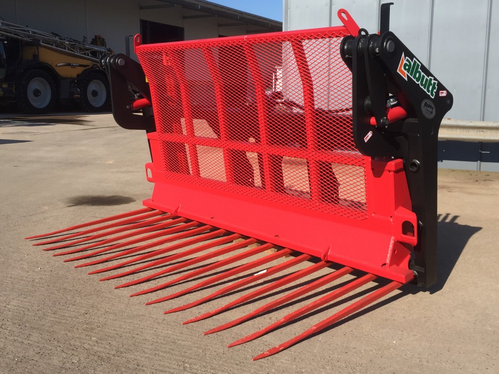 Albutt B809PP push off buckrake, new, 9ft wide, 16 + 4 kv tines, three point linkage brackets