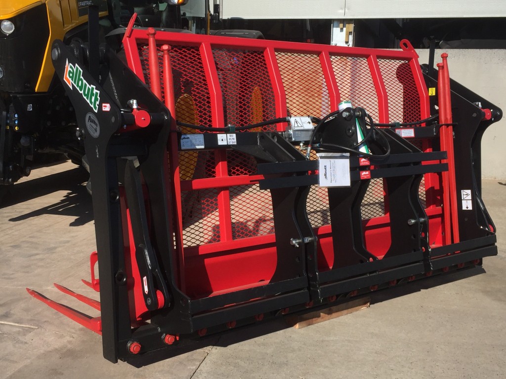 Albutt B809PP push off buckrake, new, 9ft wide, 16 + 4 kv tines, three point linkage brackets