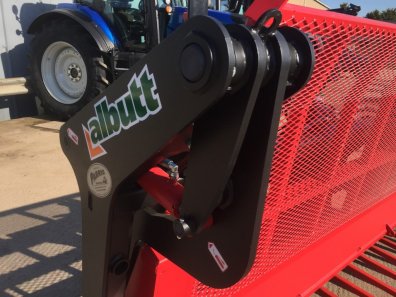Albutt B809PP push off buckrake, new, 9ft wide, 16 + 4 kv tines, three point linkage brackets