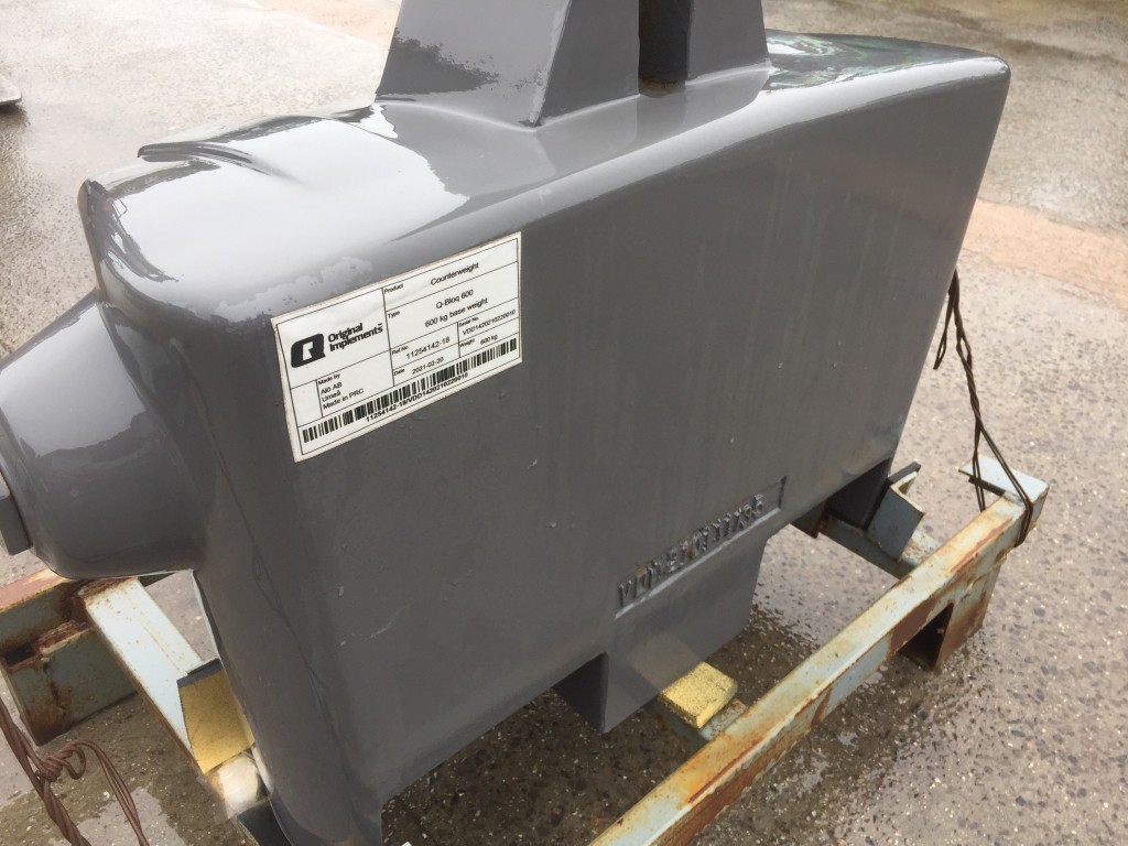 Quicke 600kg weight block, three point linkage mounted, finished in grey
