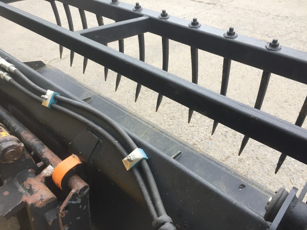 Quicke 230 Multibenne bucket grab, used, 7ft 6 wide, Euro hooks