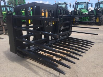 JCB folding fork, NEW, 14ft wide, hydraulic folding, Volvo hooks