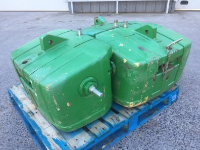 John Deere 900kg weight block, used