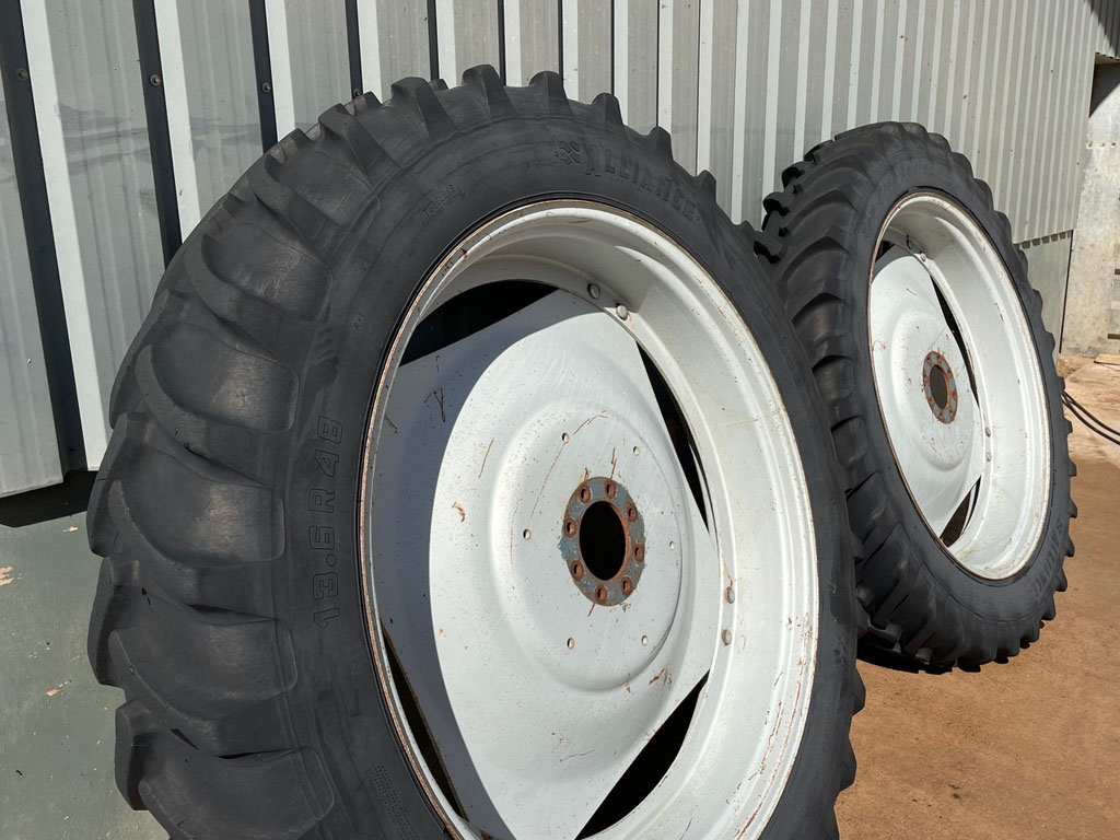 2x 13.6/48 + 2x 11.2/36 Alliance row crop wheels, will fit an MF 6290, MF 6480, MF 7618 and JD 6900 tractors
