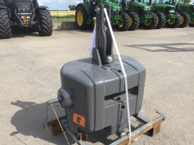 Quicke 900kg weight block, three point linkage mounted, compatible with 600kg extension, finished in grey