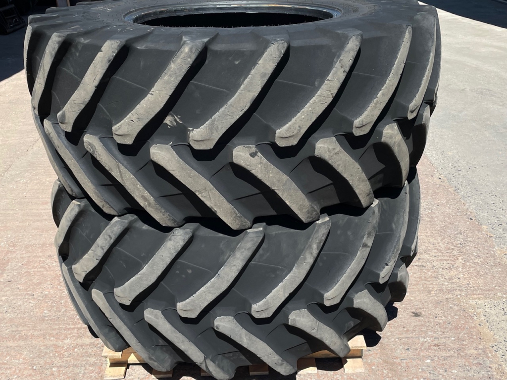 4x 600/70/30 M1000 High Power Trelleborg tyres, 35%