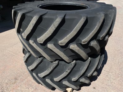 4x 600/70/30 M1000 High Power Trelleborg tyres, 35%