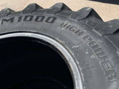 4x 600/70/30 M1000 High Power Trelleborg tyres, 35%